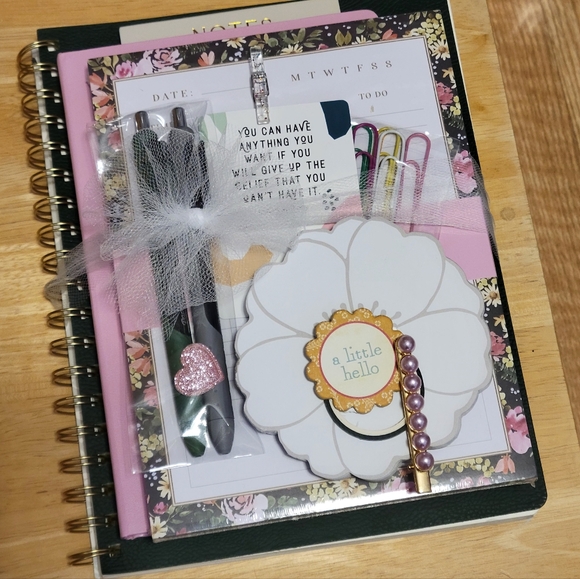journals, notebooks, writing tools & cards - Picture 5 of 15